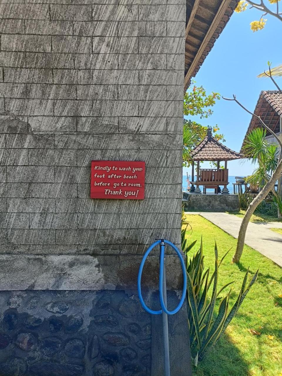 Putra'Lebah Amed Guest House Exteriör bild