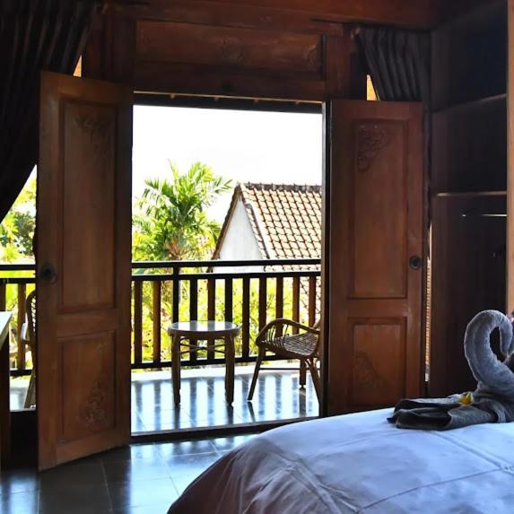 Putra'Lebah Amed Guest House Exteriör bild