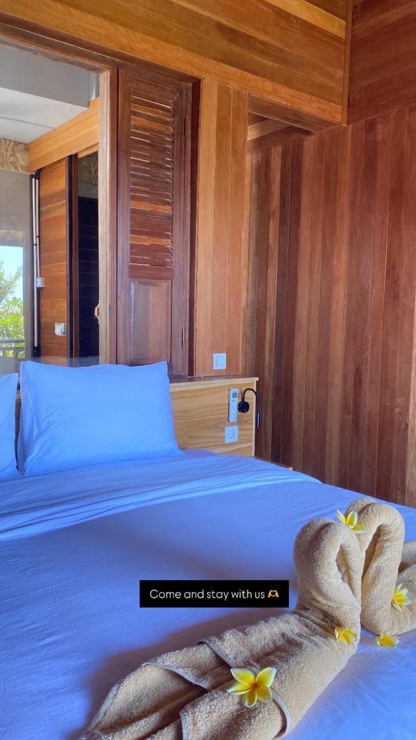 Putra'Lebah Amed Guest House Exteriör bild