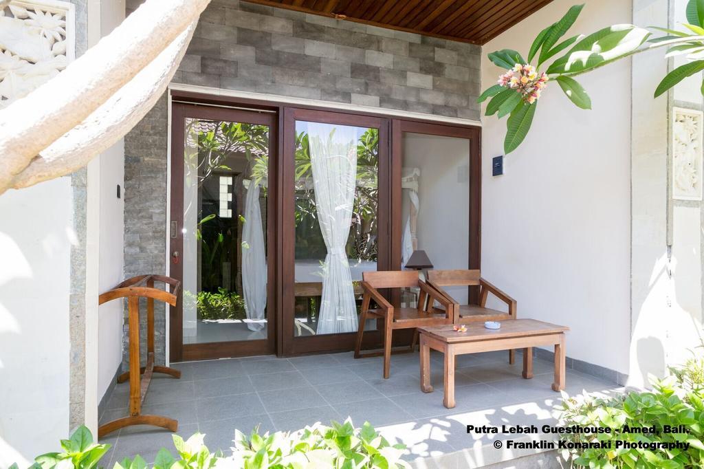 Putra'Lebah Amed Guest House Exteriör bild