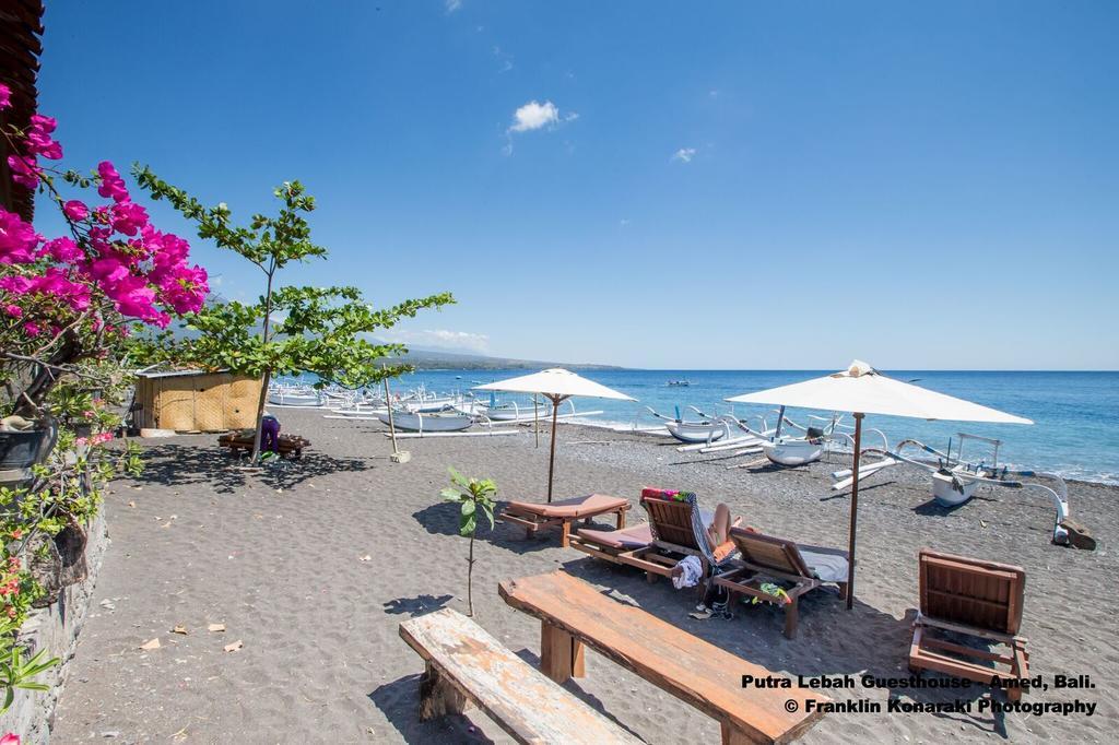 Putra'Lebah Amed Guest House Exteriör bild