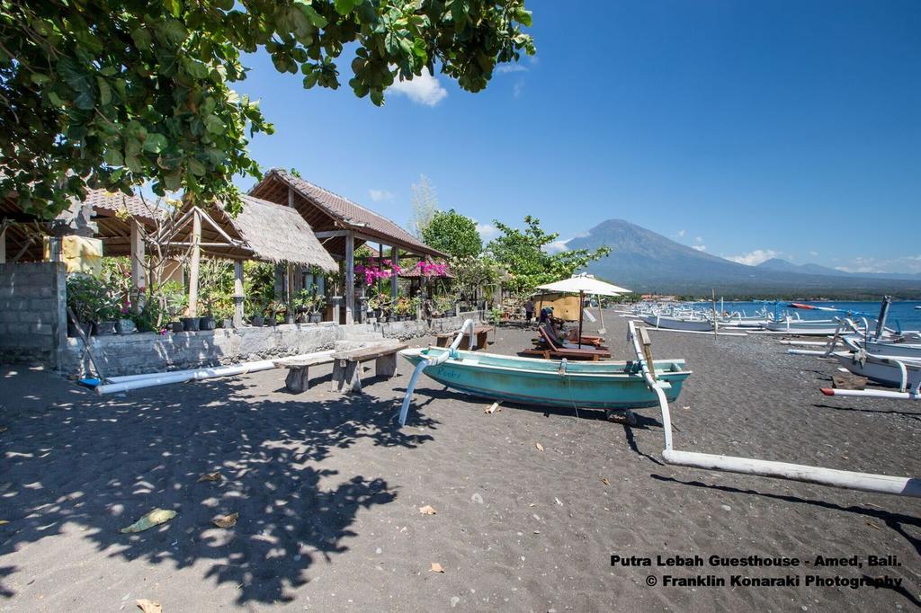 Putra'Lebah Amed Guest House Exteriör bild